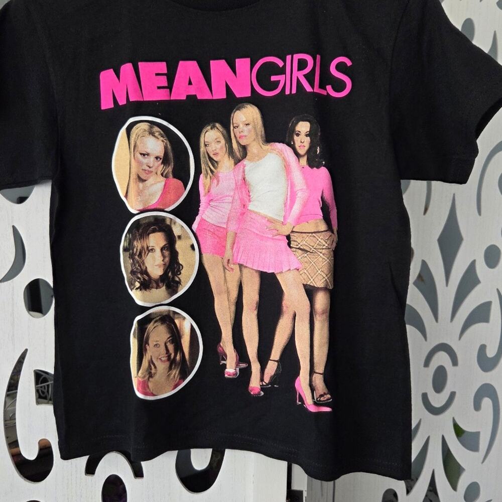 Mean Girls Graphic T-Shirt Black Short Sleeve Size Small 2024 Paramount
